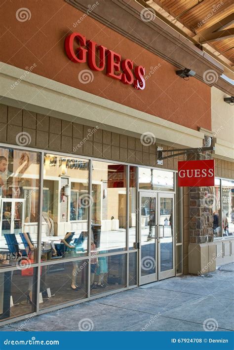 Ubicaciones Guess Factory Store en Premium Outlets Punta .